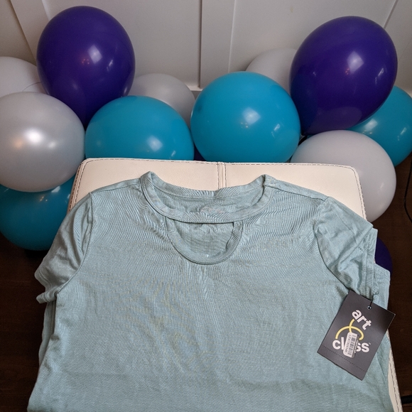 T-shirt - Picture 3 of 4